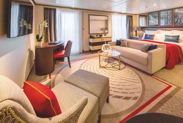 Cunard Queen Mary 2 Accommodation Queens Suite.jpg